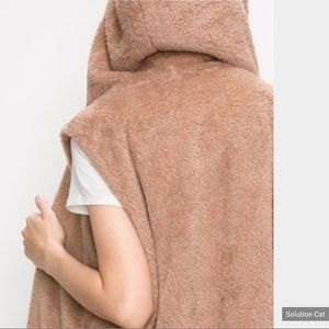 New Fleeced Vest Tan Color Hoodie Pockets
